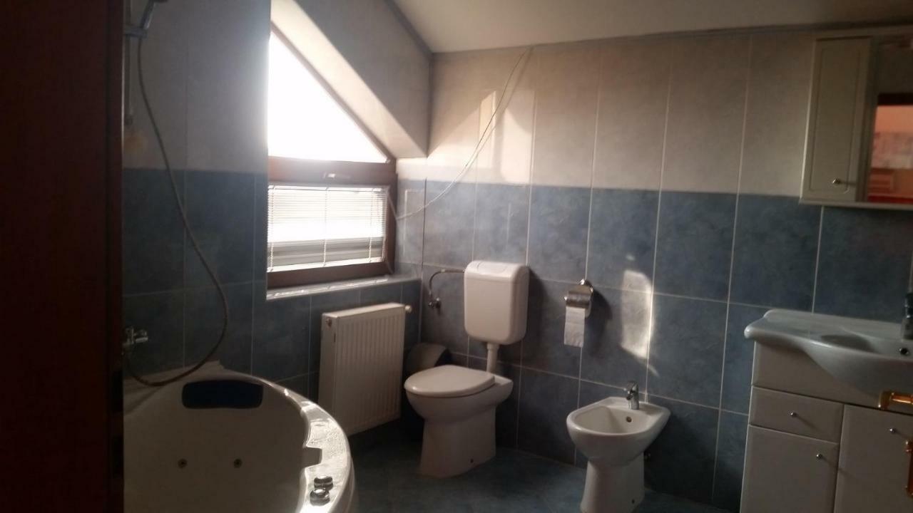 Cristalex Villaverde Bucharest Pantelimon Kültér fotó